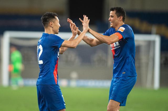 旺财28官网-2球被吹+失点豪华申花战平 德比战谁为康熙解忧？